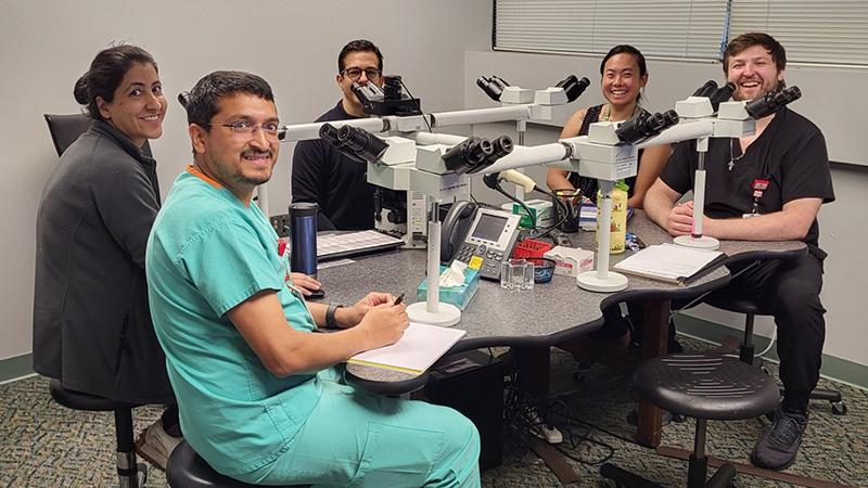 M3 students attend a surgical pathology event